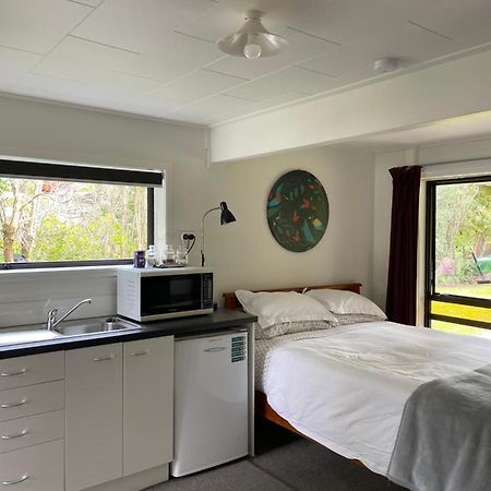 Hill'S Hideaway Hotel Dargaville Bagian luar foto